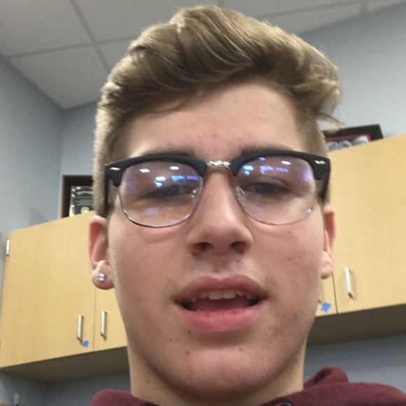 Meet your Posher, Logan - Picture 1 of 1